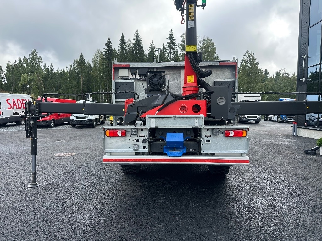 Iveco Eurocargo ML150E28 4x4 sähkölaitos varustein - شاحنة كرين: صور 4 Iveco Eurocargo ML150E28 4x4 sähkölaitos varustein - شاحنة كرين: صور 4
