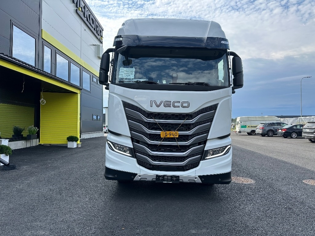 Iveco S-Way AS26S50 NP 2xLNG 6x2*4 - الشاسيه شاحنة: صور 2 Iveco S-Way AS26S50 NP 2xLNG 6x2*4 - الشاسيه شاحنة: صور 2
