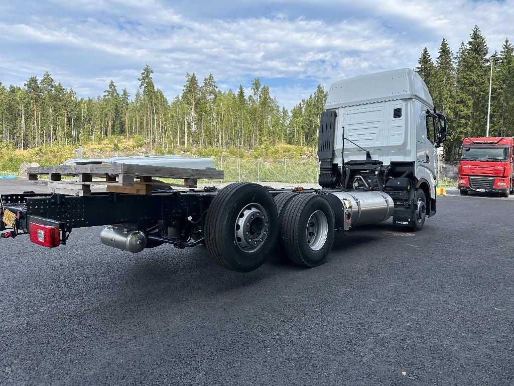 Iveco S-Way AS26S50 NP 2xLNG 6x2*4 - الشاسيه شاحنة: صور 4 Iveco S-Way AS26S50 NP 2xLNG 6x2*4 - الشاسيه شاحنة: صور 4