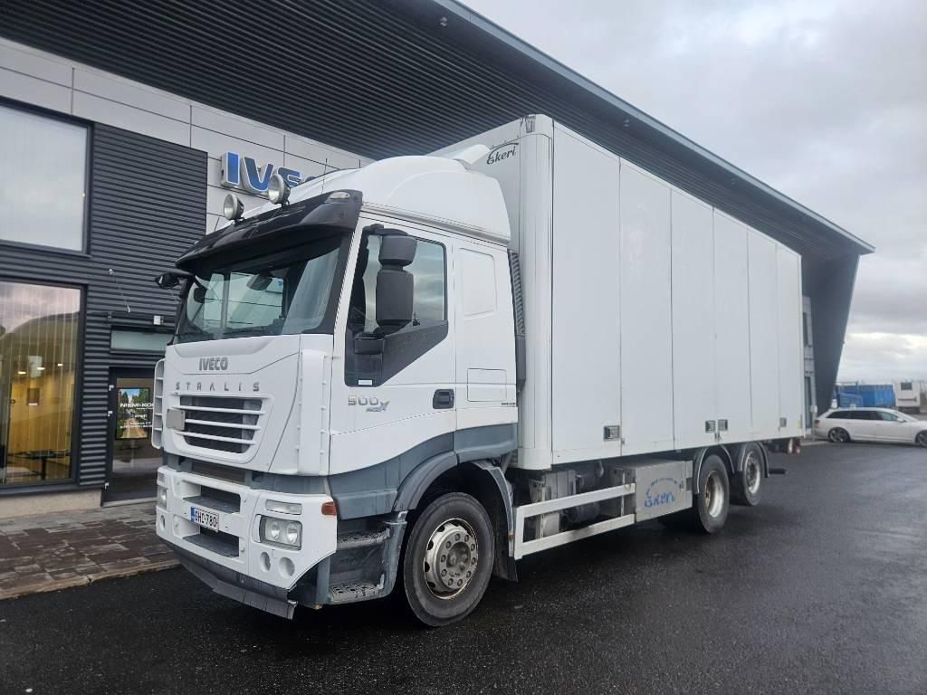 Iveco Stralis 6x2 - بصندوق مغلق شاحنة: صور 1 Iveco Stralis 6x2 - بصندوق مغلق شاحنة: صور 1