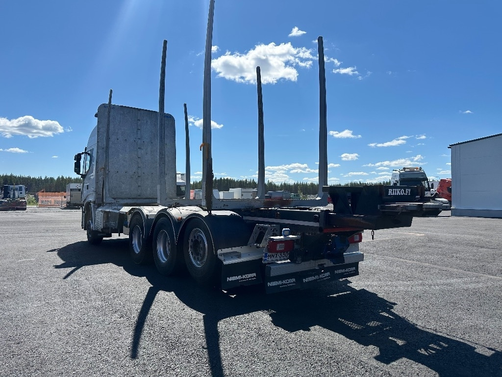 Iveco Stralis AS350S57 8x4*4 - شاحنة قطع الأشجار: صور 4 Iveco Stralis AS350S57 8x4*4 - شاحنة قطع الأشجار: صور 4