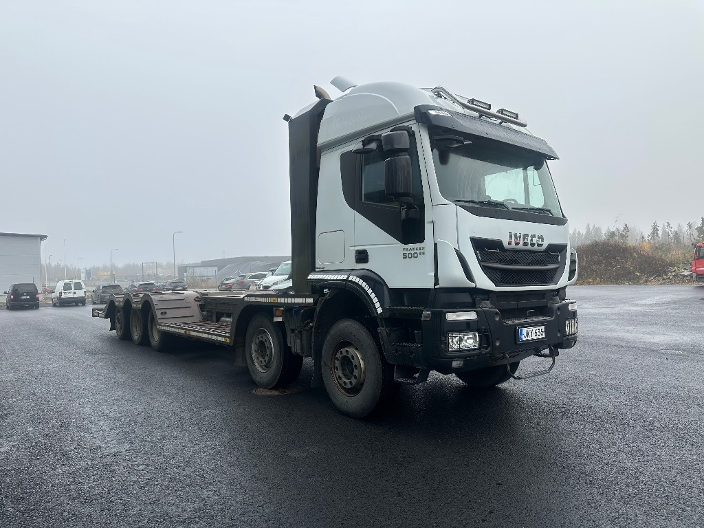 Iveco Trakker AT410T500 10x4 - شاحنة قطع الأشجار: صور 3 Iveco Trakker AT410T500 10x4 - شاحنة قطع الأشجار: صور 3