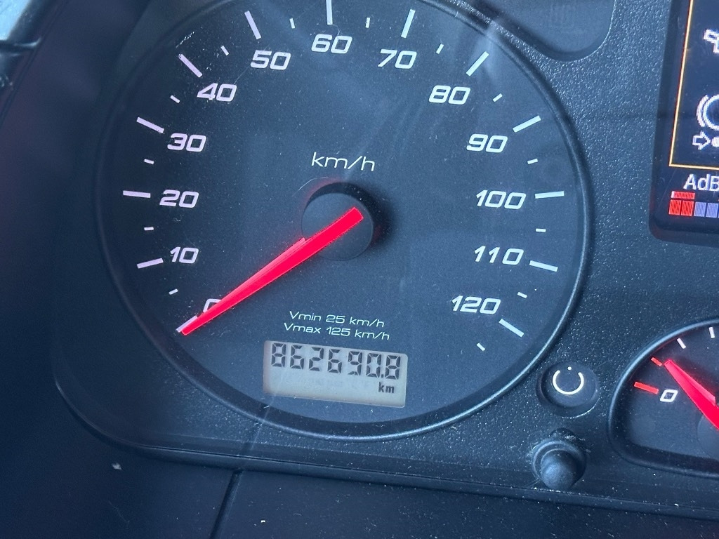 تأجير Iveco X-Way AS35S560 8x2  Iveco X-Way AS35S560 8x2: صور 18