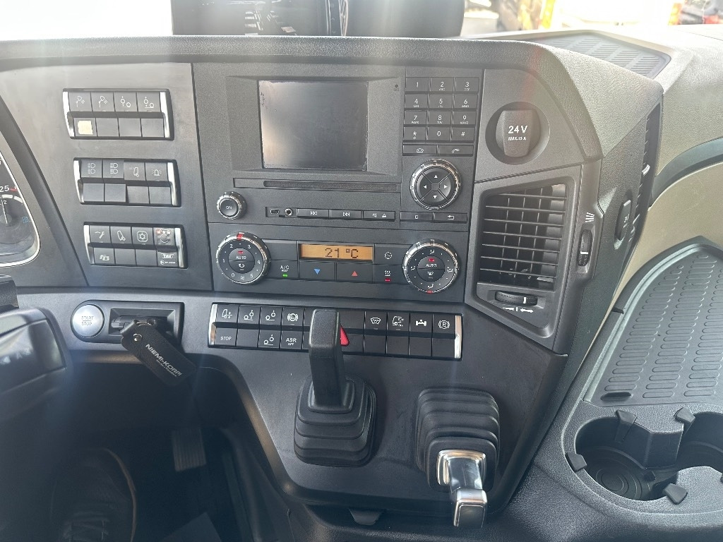 شاحنة ذات الخطاف Mercedes-Benz Actros 3563: صور 19