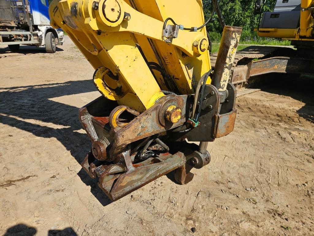 New Holland E 385 B - حفارات زحافة: صور 5 New Holland E 385 B - حفارات زحافة: صور 5