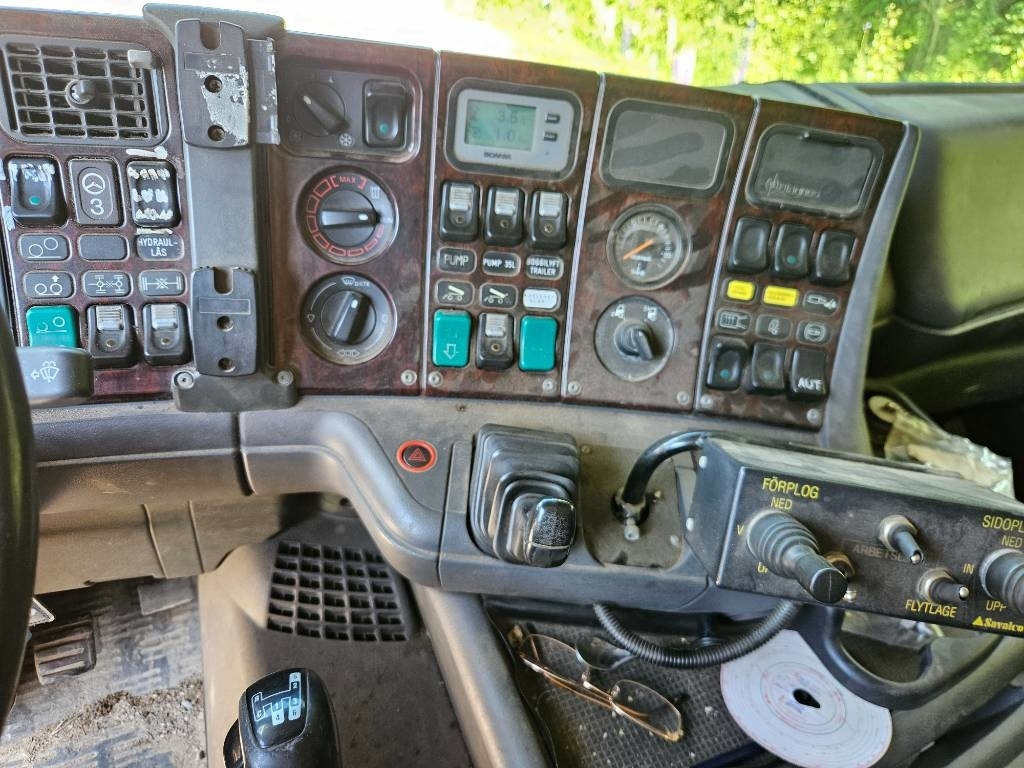 شاحنة ذات الخطاف Scania 164 G 480: صور 16