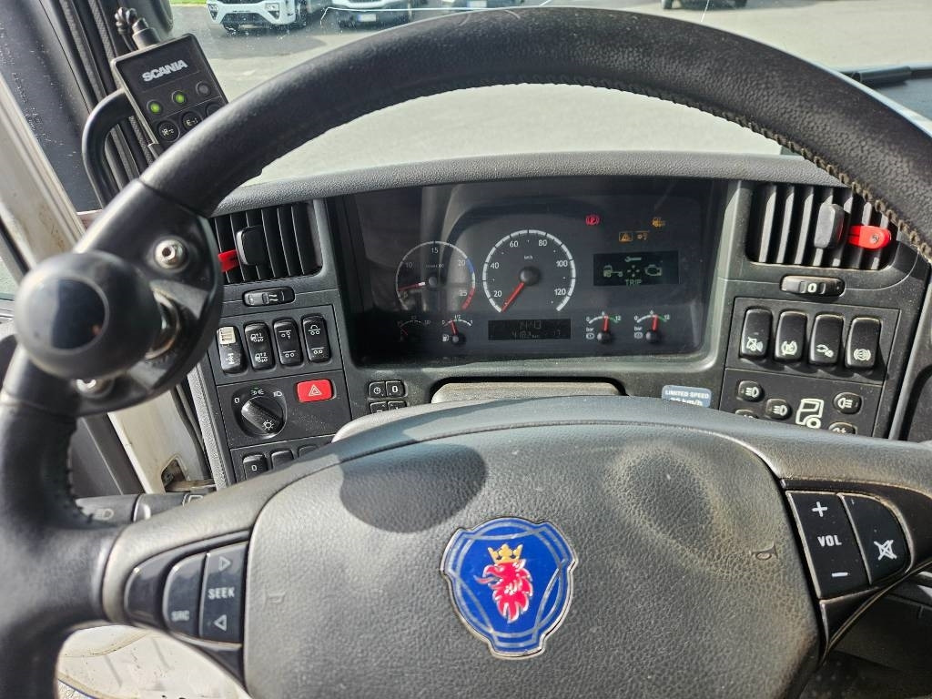 شاحنة ذات الخطاف Scania R580 6x2: صور 16