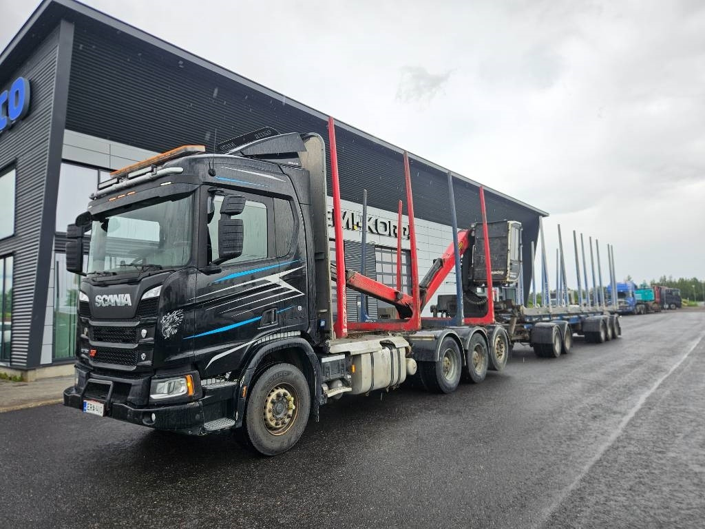 Scania R730 8x4 koko yhdistelmä - شاحنة قطع الأشجار: صور 1 Scania R730 8x4 koko yhdistelmä - شاحنة قطع الأشجار: صور 1
