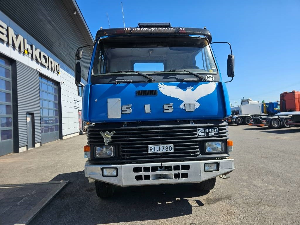 Sisu SM 320 - شاحنة قطع الأشجار: صور 2 Sisu SM 320 - شاحنة قطع الأشجار: صور 2