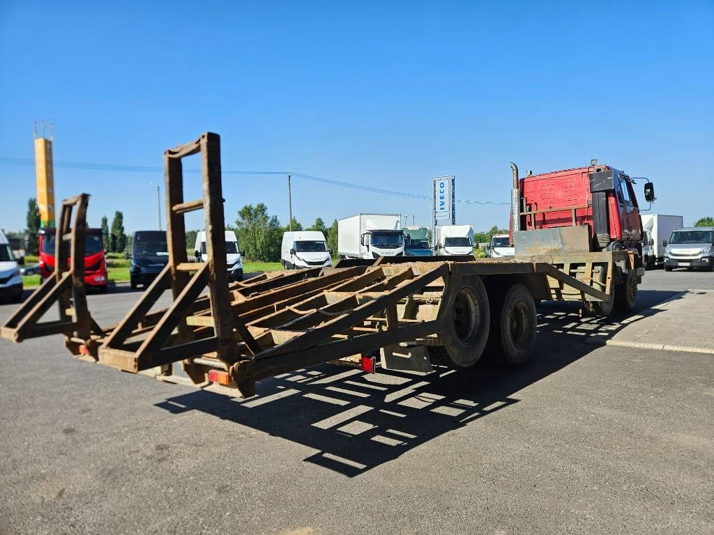 Sisu SM300 8X2 - شاحنة قطع الأشجار: صور 5 Sisu SM300 8X2 - شاحنة قطع الأشجار: صور 5