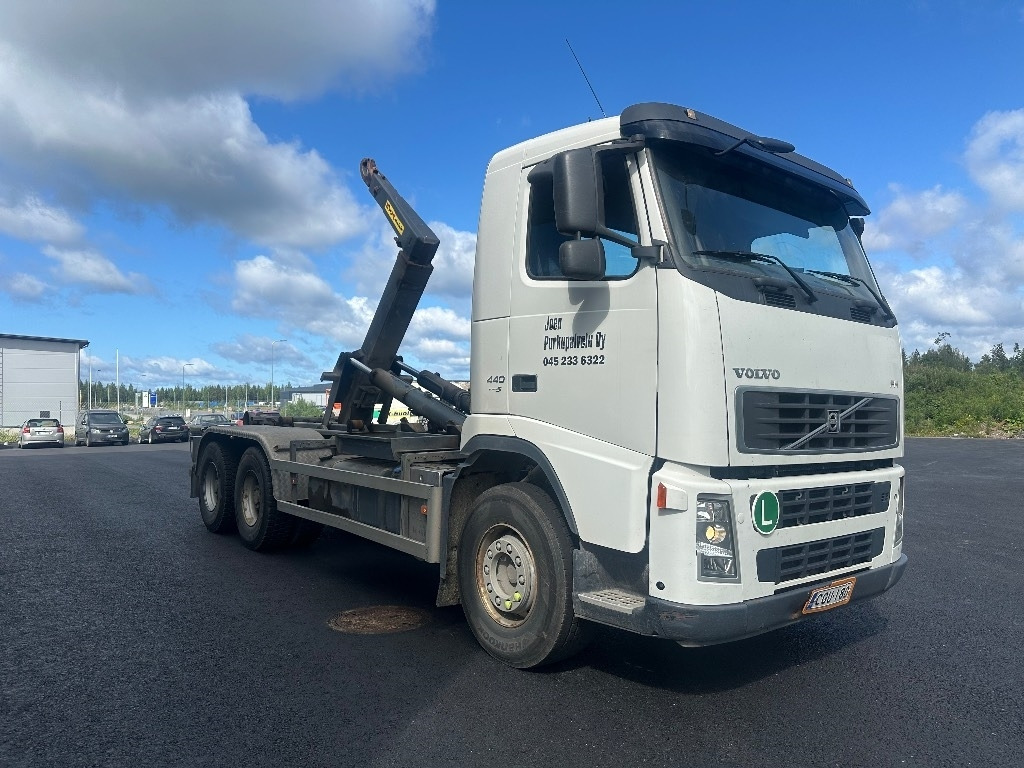 Volvo FH 440 6x4 - شاحنة ذات الخطاف: صور 2 Volvo FH 440 6x4 - شاحنة ذات الخطاف: صور 2