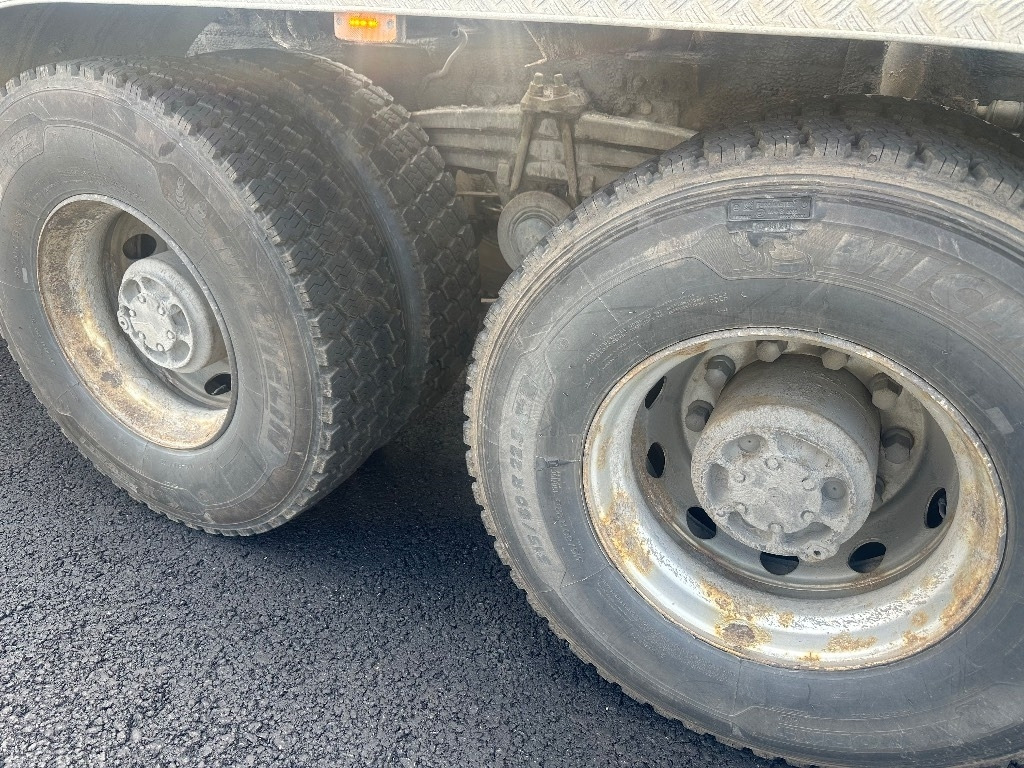Volvo FH 440 6x4 - شاحنة ذات الخطاف: صور 5 Volvo FH 440 6x4 - شاحنة ذات الخطاف: صور 5