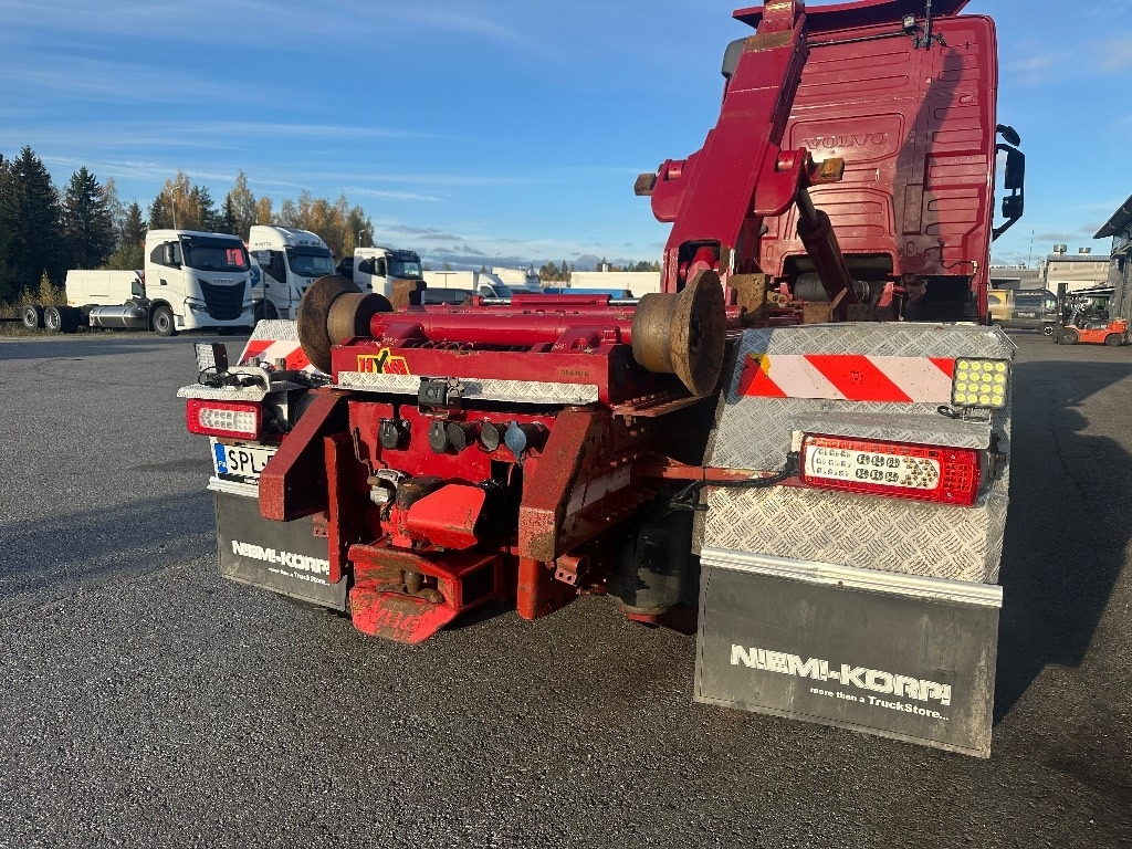 Volvo FH13 540 6x4 - شاحنة ذات الخطاف: صور 5 Volvo FH13 540 6x4 - شاحنة ذات الخطاف: صور 5