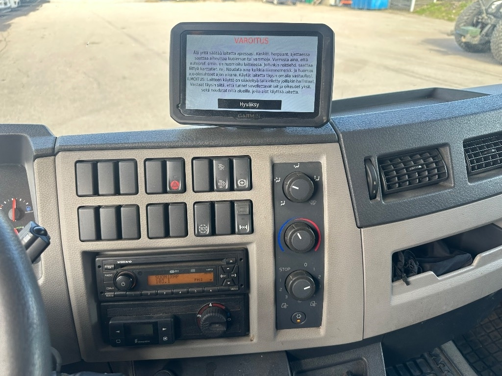 Volvo FL 280 - بصندوق مغلق شاحنة: صور 2 Volvo FL 280 - بصندوق مغلق شاحنة: صور 2