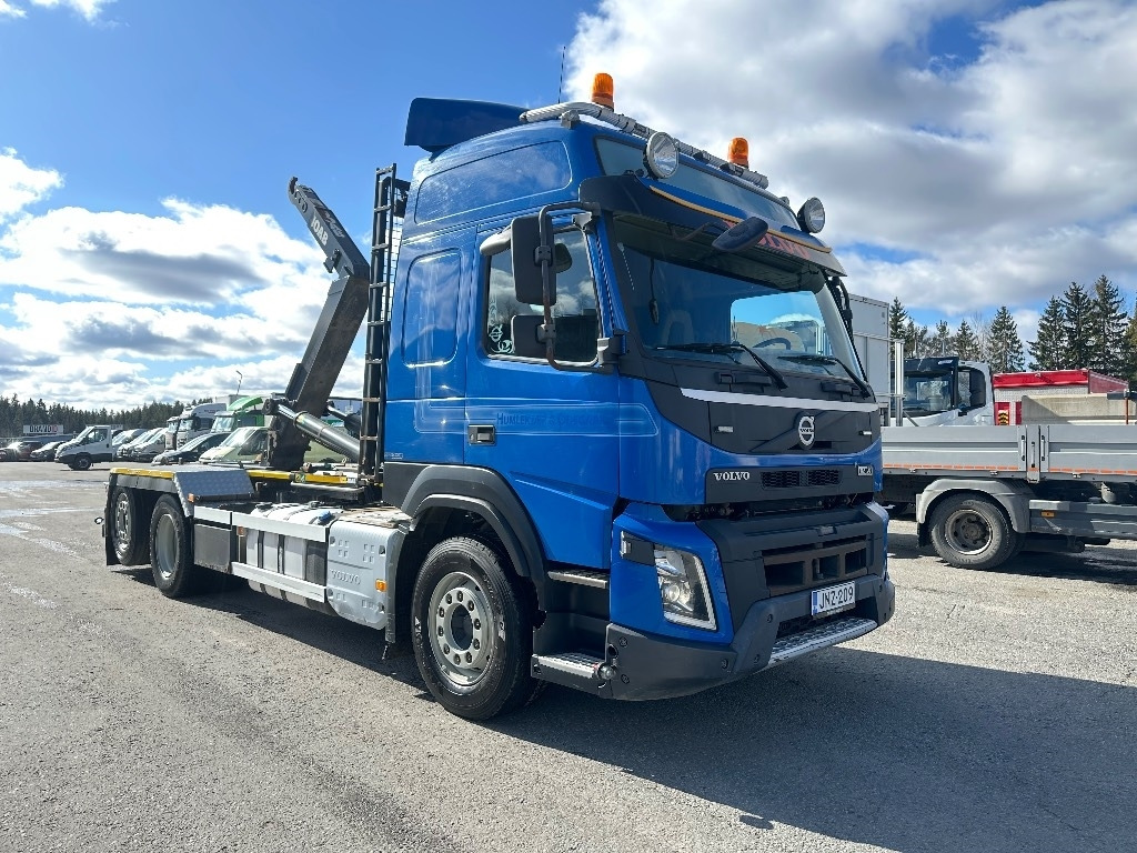 Volvo FMX 540 6x2*4 - شاحنة ذات الخطاف: صور 3 Volvo FMX 540 6x2*4 - شاحنة ذات الخطاف: صور 3