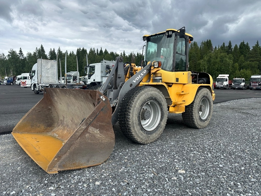 Volvo L45B 4X4 /245 - اللودر بعجل: صور 1 Volvo L45B 4X4 /245 - اللودر بعجل: صور 1