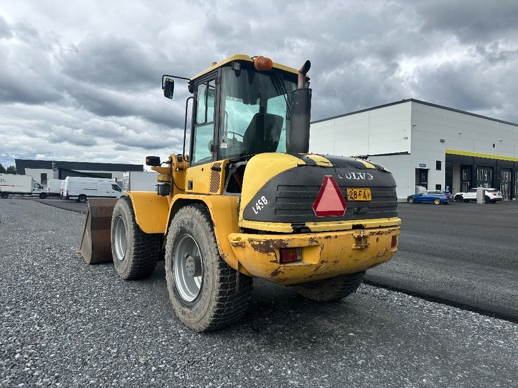 Volvo L45B 4X4 /245 - اللودر بعجل: صور 4 Volvo L45B 4X4 /245 - اللودر بعجل: صور 4