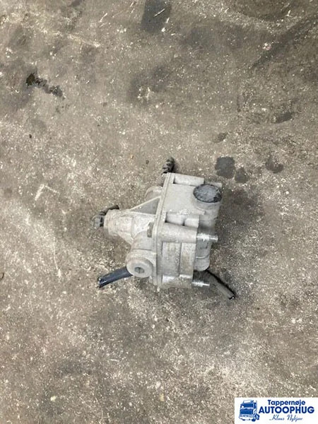 DAF Relay valave – DAF 1808338 - مرحل - شاحنة: صور 2 DAF Relay valave – DAF 1808338 - مرحل - شاحنة: صور 2