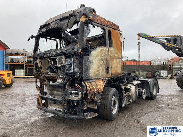 MAN TGX 26.510 Damage burnt - شاحنة جرار: صور 1 MAN TGX 26.510 Damage burnt - شاحنة جرار: صور 1