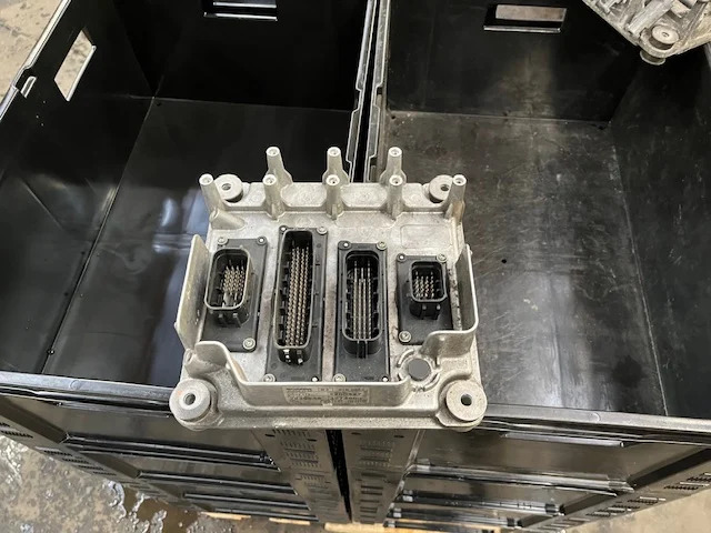 Scania ECU EMS – Scania 3220522 - كتلة التحكم - شاحنة: صور 1 Scania ECU EMS – Scania 3220522 - كتلة التحكم - شاحنة: صور 1
