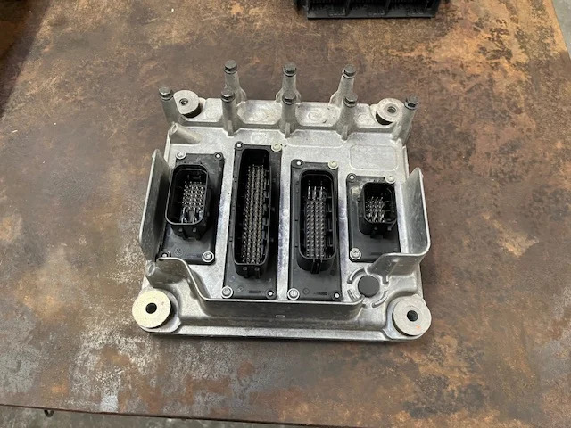 Scania ECU EMS – Scania 3245102 - كتلة التحكم - شاحنة: صور 1 Scania ECU EMS – Scania 3245102 - كتلة التحكم - شاحنة: صور 1