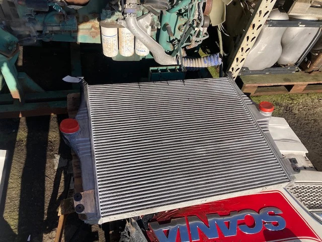 Scania Intercooler – Scania 2898837 - المحرك و قطع الغيار - شاحنة: صور 1 Scania Intercooler – Scania 2898837 - المحرك و قطع الغيار - شاحنة: صور 1