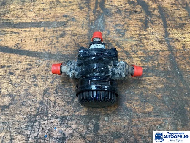 Scania Quick exhaust valve – Scania 2255345 - أجزاء الفرامل - شاحنة: صور 1 Scania Quick exhaust valve – Scania 2255345 - أجزاء الفرامل - شاحنة: صور 1