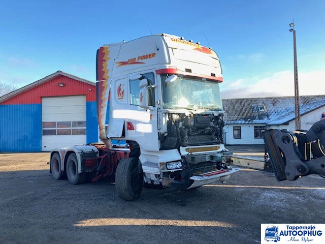 Scania R520 6X2 ONLY FOR PARTS - شاحنة جرار: صور 1 Scania R520 6X2 ONLY FOR PARTS - شاحنة جرار: صور 1