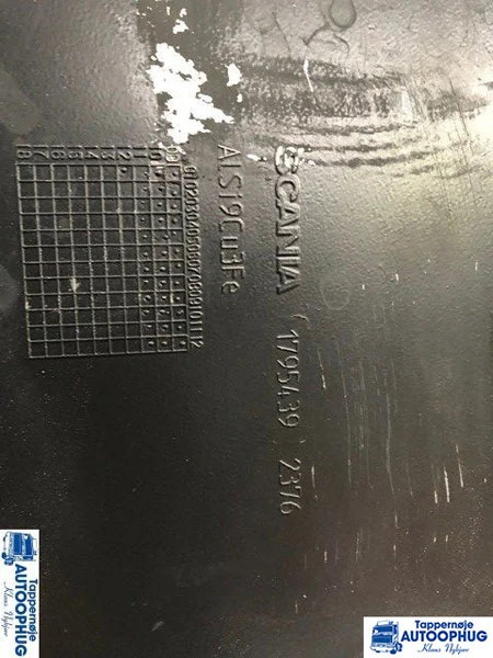 Scania bundkar / Oil sump P/N: 1795439 – 1412832 - المحرك و قطع الغيار - شاحنة: صور 2 Scania bundkar / Oil sump P/N: 1795439 – 1412832 - المحرك و قطع الغيار - شاحنة: صور 2