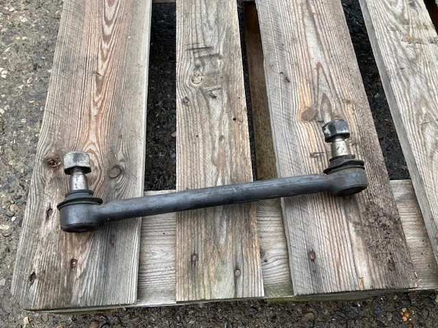 Volvo Anti roll arm – Volvo 23235621 - عمود التوازن - شاحنة: صور 1 Volvo Anti roll arm – Volvo 23235621 - عمود التوازن - شاحنة: صور 1