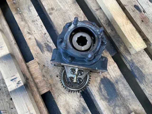 Volvo Powertake off - المحرك و قطع الغيار - شاحنة: صور 1 Volvo Powertake off - المحرك و قطع الغيار - شاحنة: صور 1