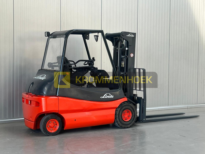 Linde E 30 - رافعة شوكية كهربائية: صور 4 Linde E 30 - رافعة شوكية كهربائية: صور 4