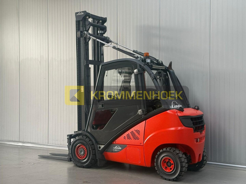 Linde H 30 T - رافعة شوكية تعمل بالغاز: صور 3 Linde H 30 T - رافعة شوكية تعمل بالغاز: صور 3