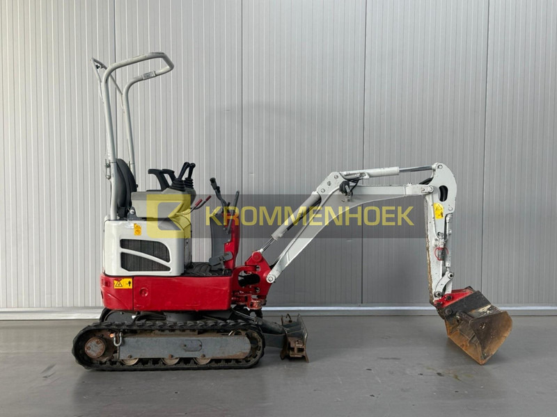 Takeuchi TB 210 R - حفارة مصغرة: صور 5 Takeuchi TB 210 R - حفارة مصغرة: صور 5
