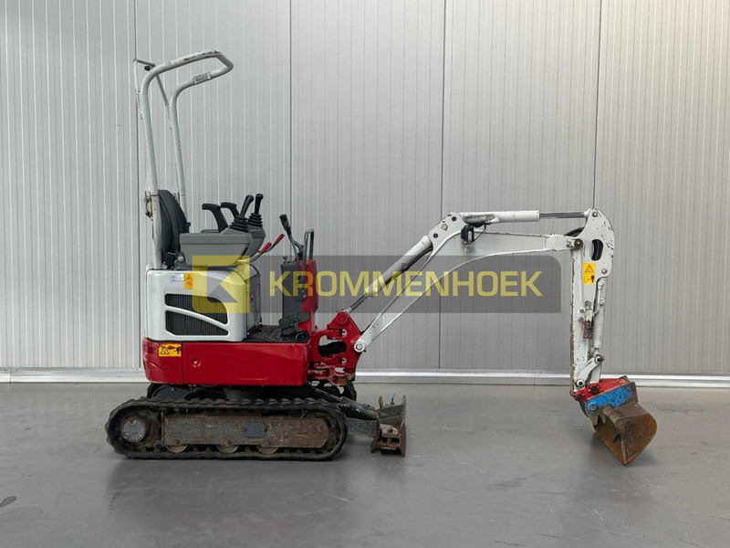 Takeuchi TB 210 R - حفارة مصغرة: صور 5 Takeuchi TB 210 R - حفارة مصغرة: صور 5
