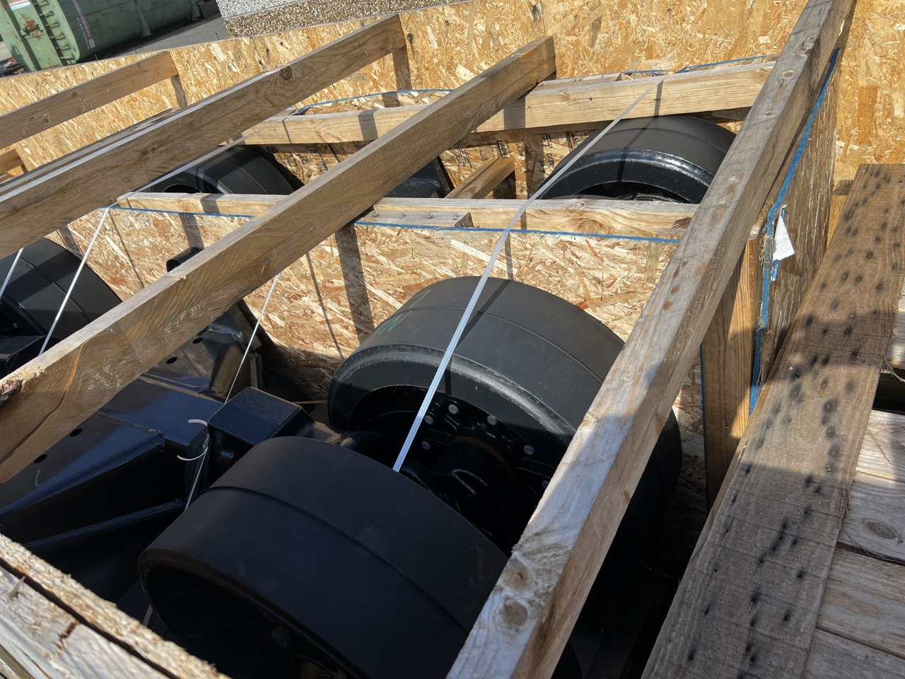 CNH combine - مسارات للحفارات - حصادة شاملة: صور 5 CNH combine - مسارات للحفارات - حصادة شاملة: صور 5