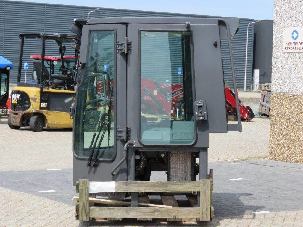 New Holland CE - الكبائن - آلات البناء: صور 3 New Holland CE - الكبائن - آلات البناء: صور 3