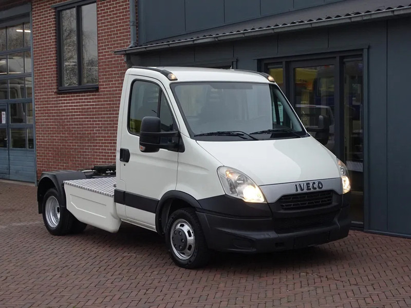 Iveco Daily 35.210 PK BE TREKKER 10.4t AIRCO CC - شاحنة جرار: صور 1 Iveco Daily 35.210 PK BE TREKKER 10.4t AIRCO CC - شاحنة جرار: صور 1