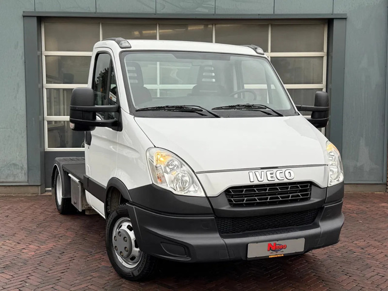 Iveco Daily 40C21 3.0 210 PK N1 Be trekker Luchtvering 8750KG Totaal gewicht - شاحنة جرار: صور 1 Iveco Daily 40C21 3.0 210 PK N1 Be trekker Luchtvering 8750KG Totaal gewicht - شاحنة جرار: صور 1
