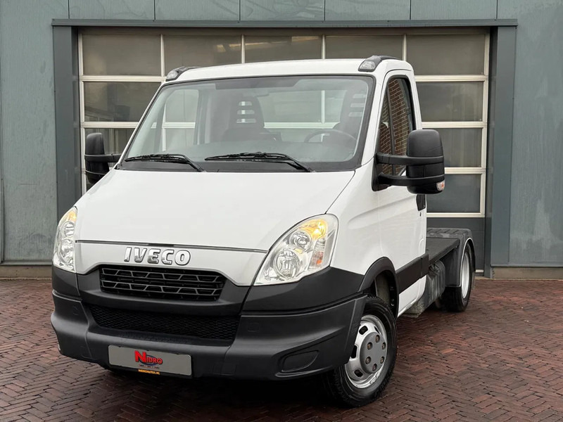 Iveco Daily 40C21 3.0 210 PK N1 Be trekker Luchtvering 8750KG Totaal gewicht - شاحنة جرار: صور 3 Iveco Daily 40C21 3.0 210 PK N1 Be trekker Luchtvering 8750KG Totaal gewicht - شاحنة جرار: صور 3