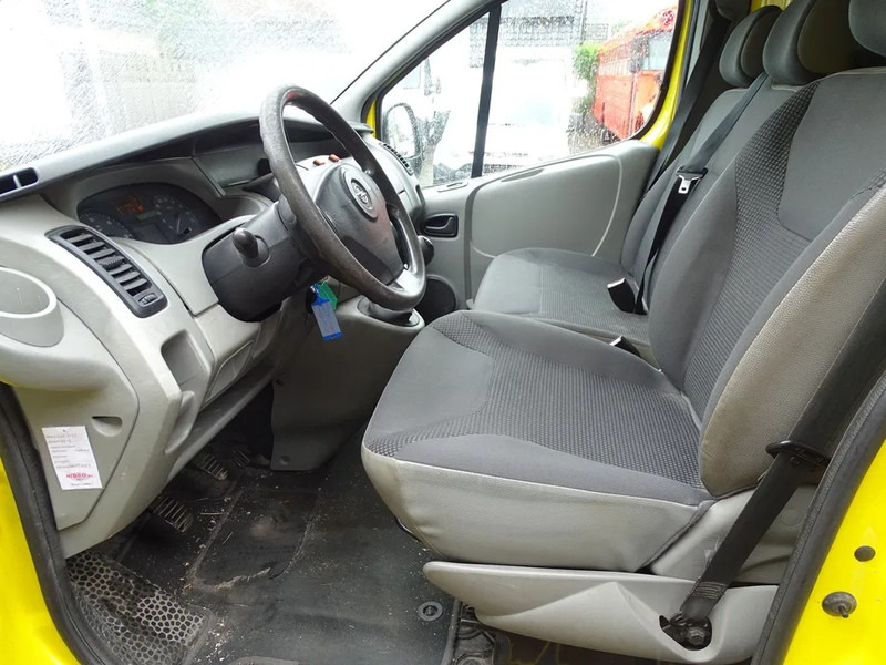 Opel Vivaro 2.0CDTI 84KW 2.9 TON L2H1 3ZITS AIRCO IMPERIAL - فان المدمجة: صور 5 Opel Vivaro 2.0CDTI 84KW 2.9 TON L2H1 3ZITS AIRCO IMPERIAL - فان المدمجة: صور 5