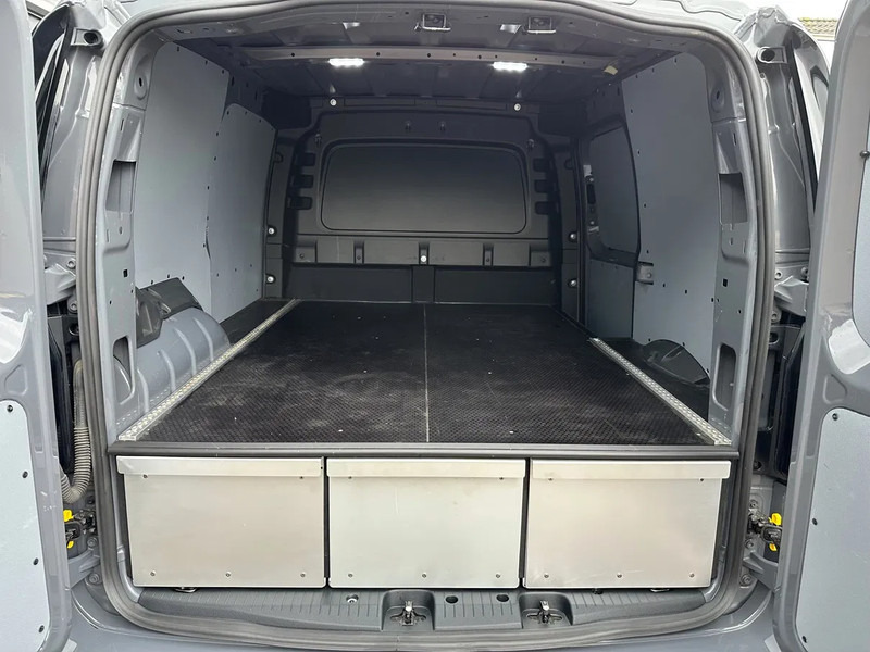 Volkswagen Caddy Cargo 2.0 TDI Comfort - فان المدمجة: صور 4 Volkswagen Caddy Cargo 2.0 TDI Comfort - فان المدمجة: صور 4
