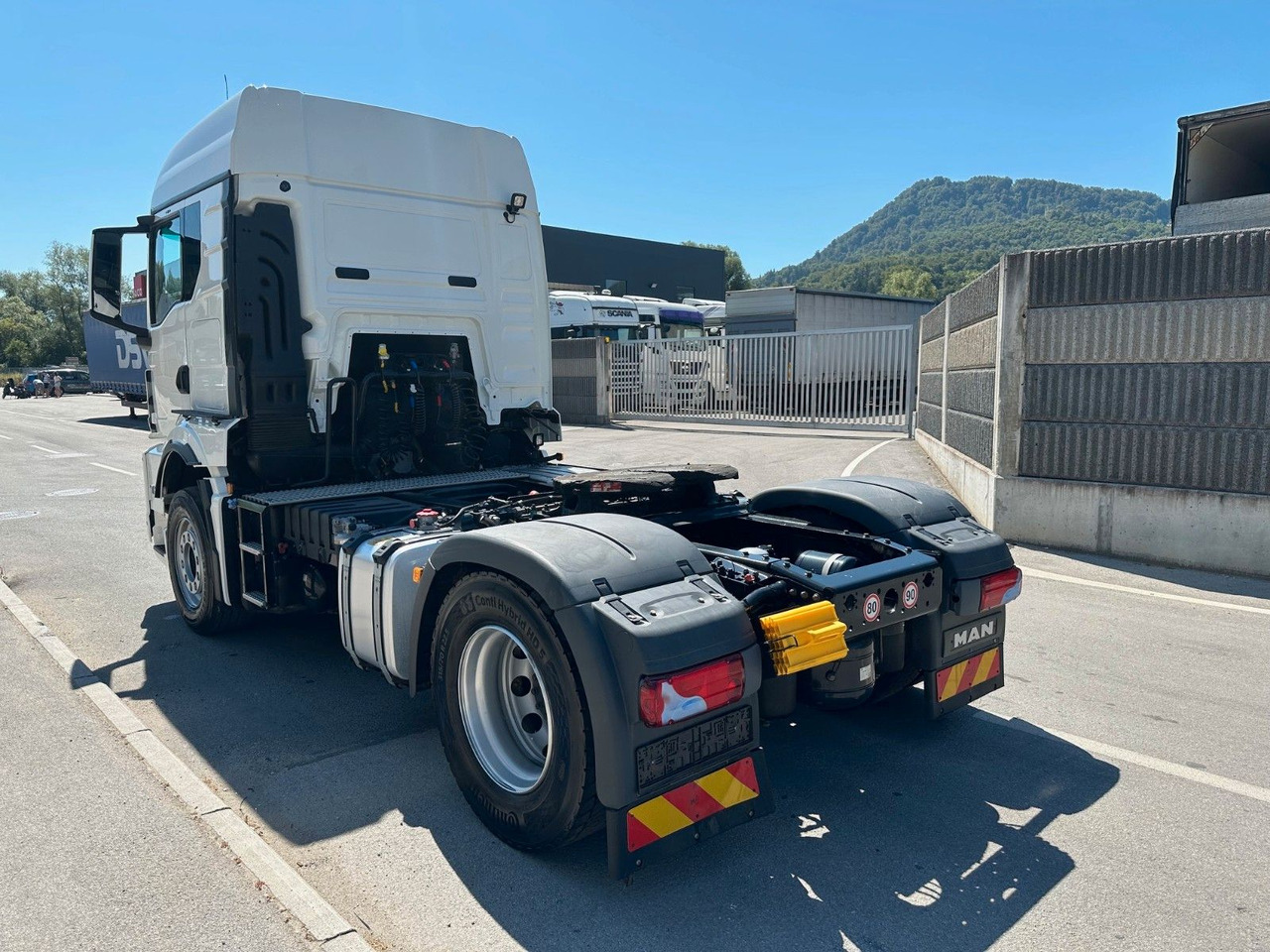 MAN TGS 18.510 4X2 BLS Intarder Kipphydraulik - شاحنة جرار: صور 3 MAN TGS 18.510 4X2 BLS Intarder Kipphydraulik - شاحنة جرار: صور 3