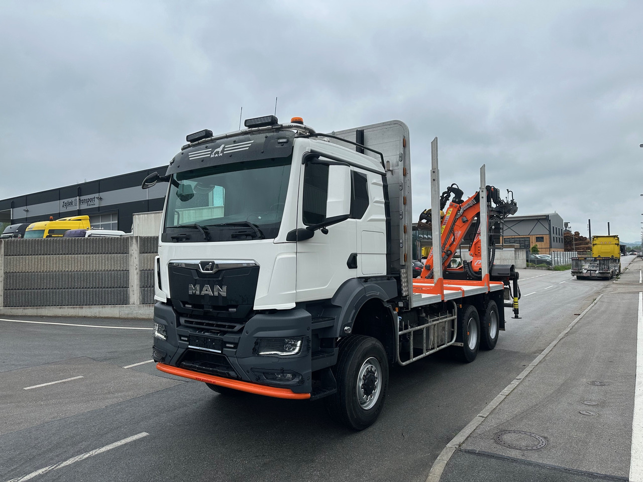 MAN TGS 33.520 6X6 BL intarder PENZ 12Z - شاحنة قطع الأشجار: صور 2 MAN TGS 33.520 6X6 BL intarder PENZ 12Z - شاحنة قطع الأشجار: صور 2
