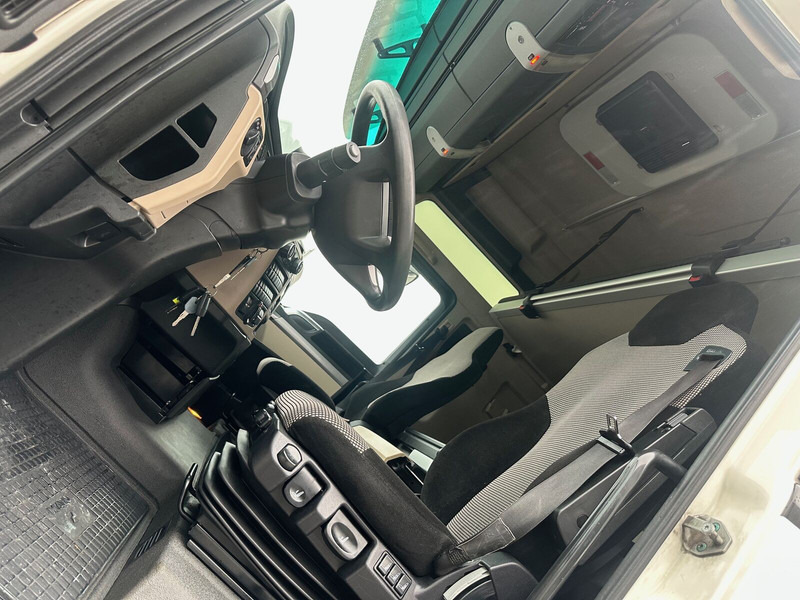 MAN TGX 18.500 - شاحنة جرار: صور 5 MAN TGX 18.500 - شاحنة جرار: صور 5