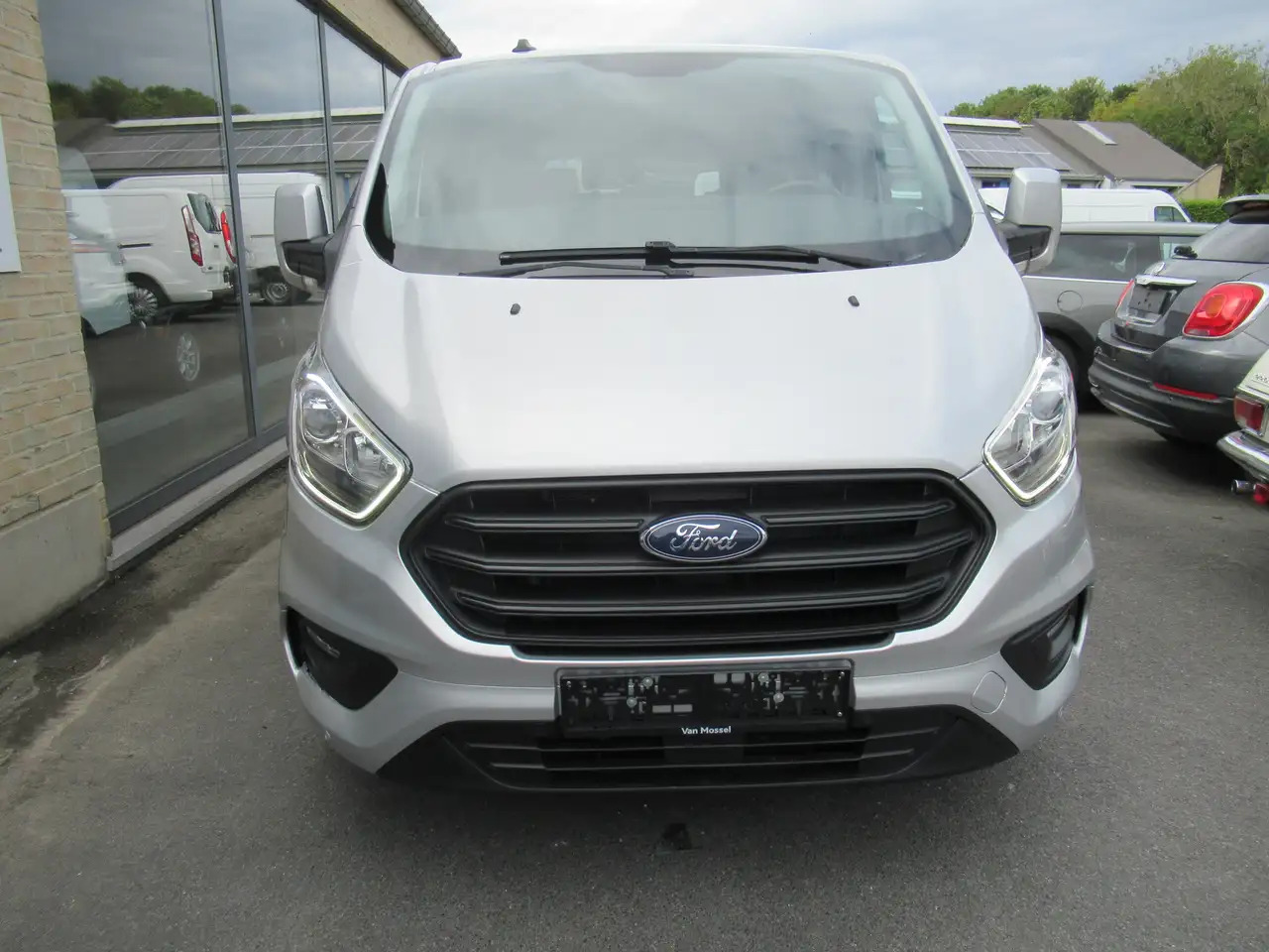 Ford Transit Custom 2.0 TDCi L2H1 Ambiente 23900€+TVA/BTW - ميكروباص: صور 3 Ford Transit Custom 2.0 TDCi L2H1 Ambiente 23900€+TVA/BTW - ميكروباص: صور 3