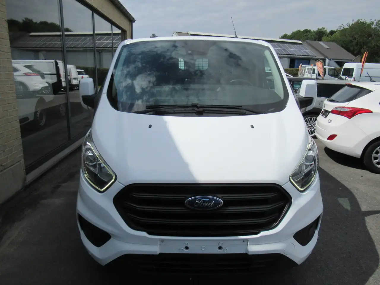 Ford Transit Custom L2, navi, cruis, clim 2PL 13900€+tva/btw - فان المدمجة: صور 3 Ford Transit Custom L2, navi, cruis, clim 2PL 13900€+tva/btw - فان المدمجة: صور 3