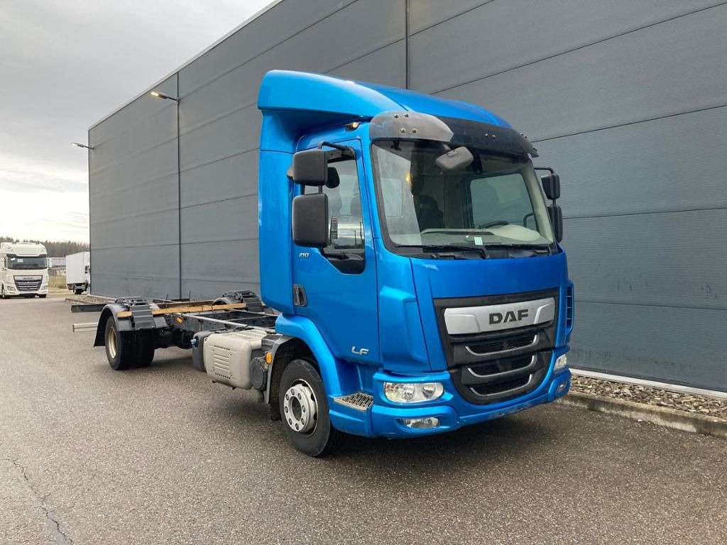 DAF LF 210 FA Standheizung / 5.00m Rd / 7.490kg - الشاسيه شاحنة: صور 1 DAF LF 210 FA Standheizung / 5.00m Rd / 7.490kg - الشاسيه شاحنة: صور 1