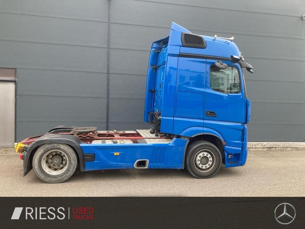 Mercedes-Benz Actros 1848 LS Retarder - شاحنة جرار: صور 5 Mercedes-Benz Actros 1848 LS Retarder - شاحنة جرار: صور 5