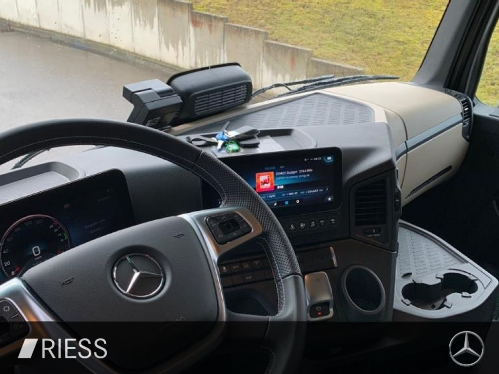 شاحنة جرار Mercedes-Benz Actros 1851 LS: صور 9